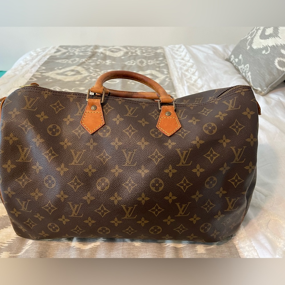 Louis Vuitton Speedy 40 - Picture 1 of 8